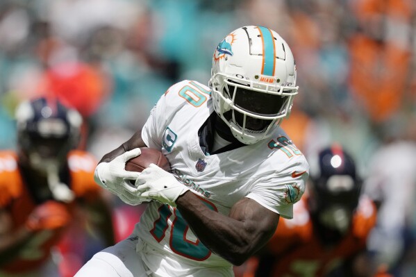 Miami dolphins football 2025 score